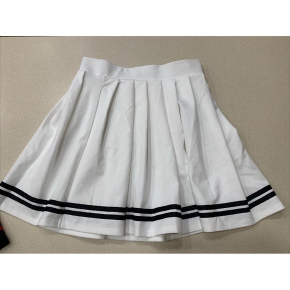 Wild Fable women’s lot of 2 skirts black and white pleated. XS - Picture 4 of 9